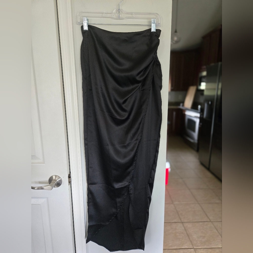 Flounce London NWT Black Rouched Side Slit Long Skirt Size Medium